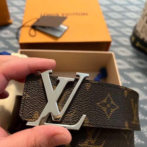 Louis Vuitton mens belt - Picture 5 of 5